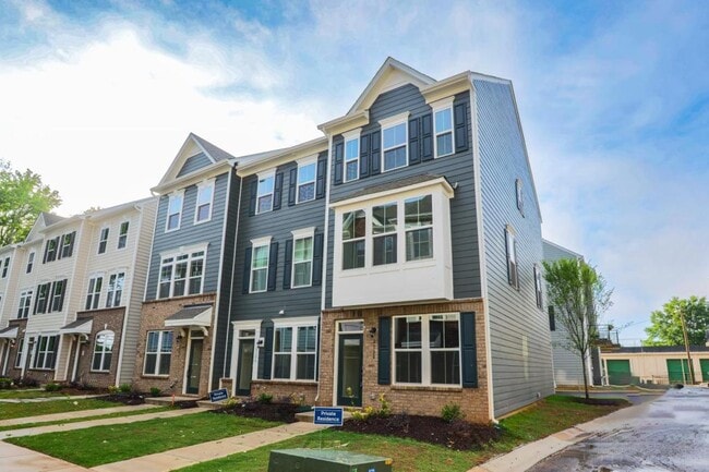 Photo - 6130 Cleburne Townhome