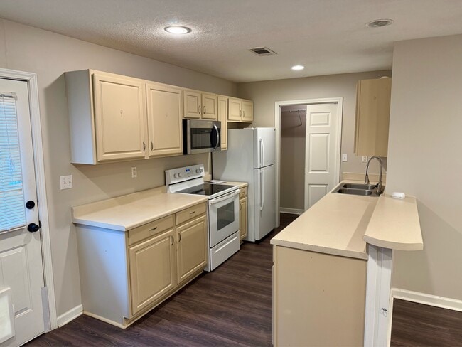 Foto del edificio - 108 Gardenview Dr