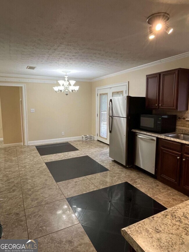 Building Photo - 149 Sedgefield Dr