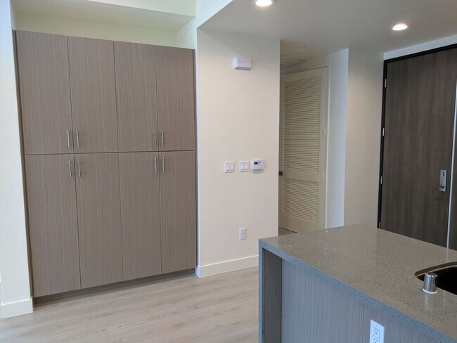 Foto del edificio - Monterey Bay Square (#308)