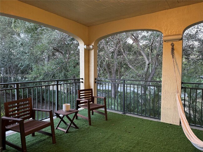 Building Photo - 1547 Passion Vine Cir