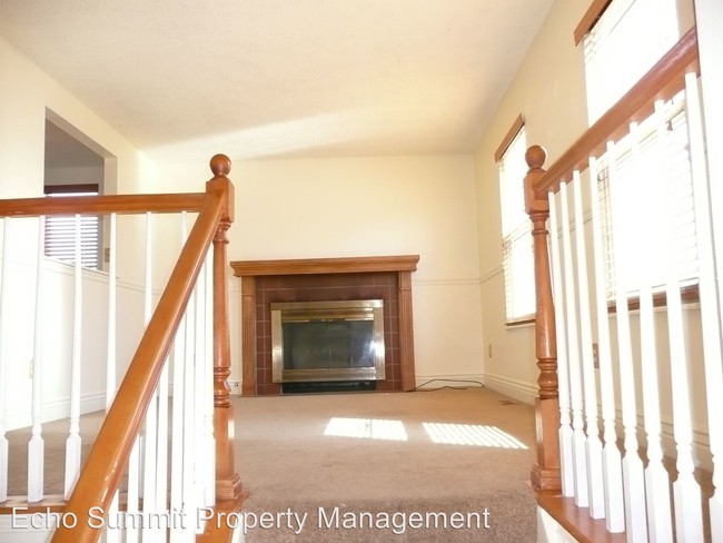 Building Photo - 1839 S Flanders Way