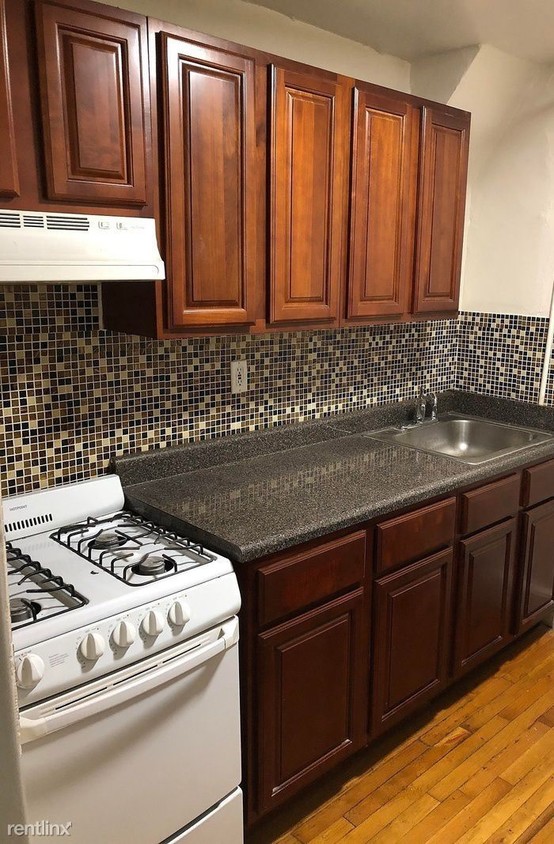 Studio, 1 bath - 686 Saint Marks Ave - Studio, 1 bath  - 686 Saint Marks Ave