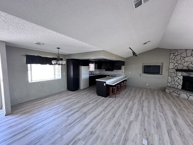 Foto del edificio - 2578 Country Club Dr