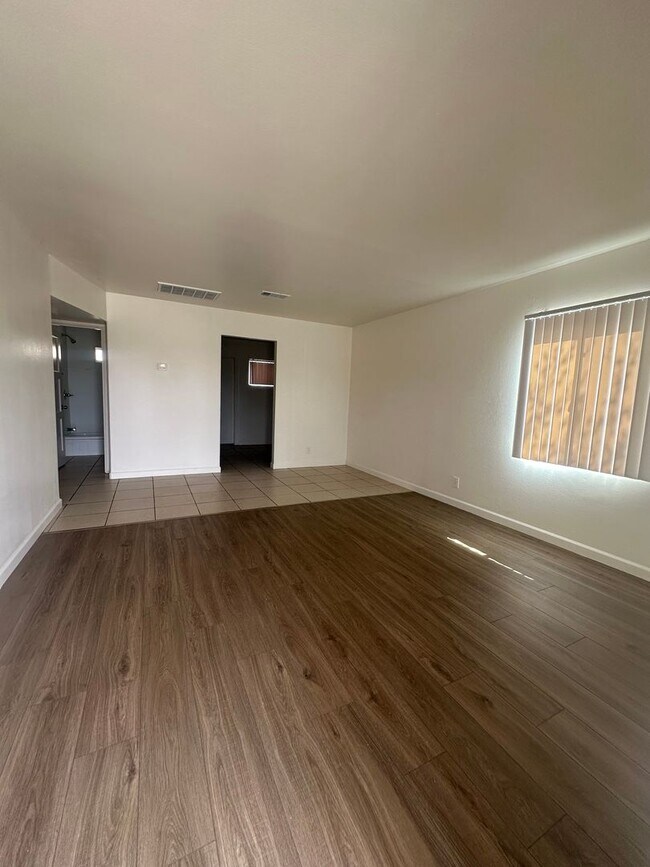 Building Photo - 2804 Horace Mann Ct