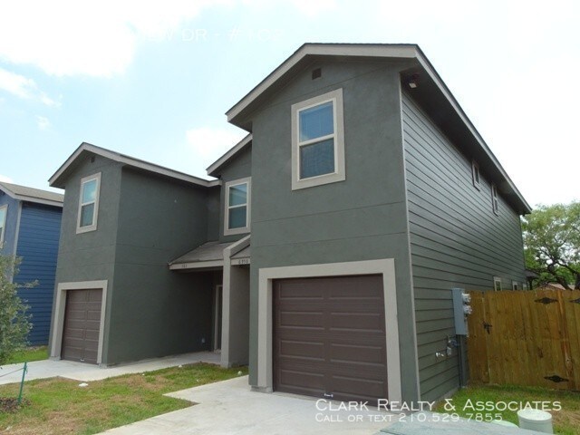 Building Photo - 6958 Lakeview