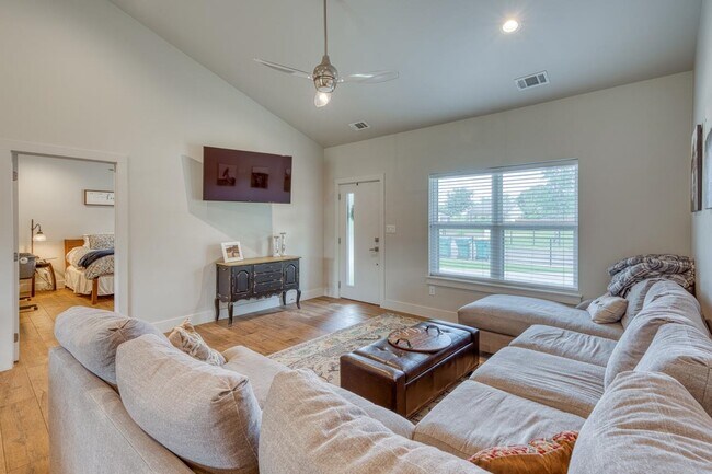 Foto del edificio - 1304 Prairie Creek Dr