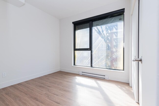 Photo du bâtiment - 1700 Boul Angrignon