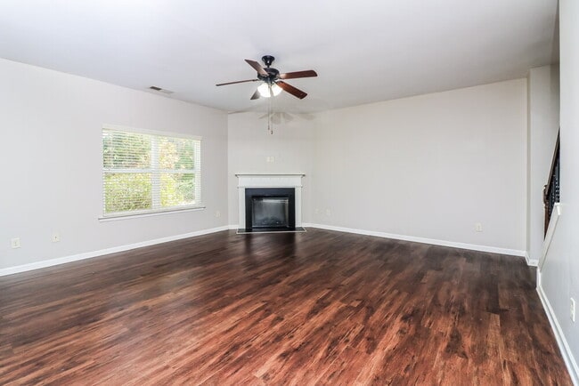 Building Photo - 119 Cessna Dr