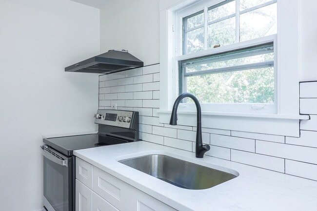 Building Photo - 15W355 Harvard St