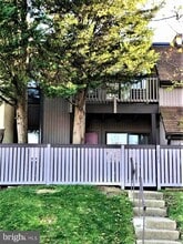 Building Photo - 3921 Woodhue Pl