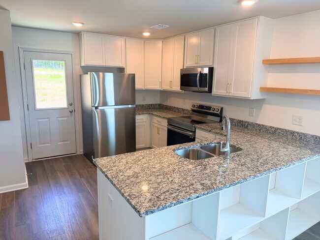 Foto del edificio - 106 White Rapids Way