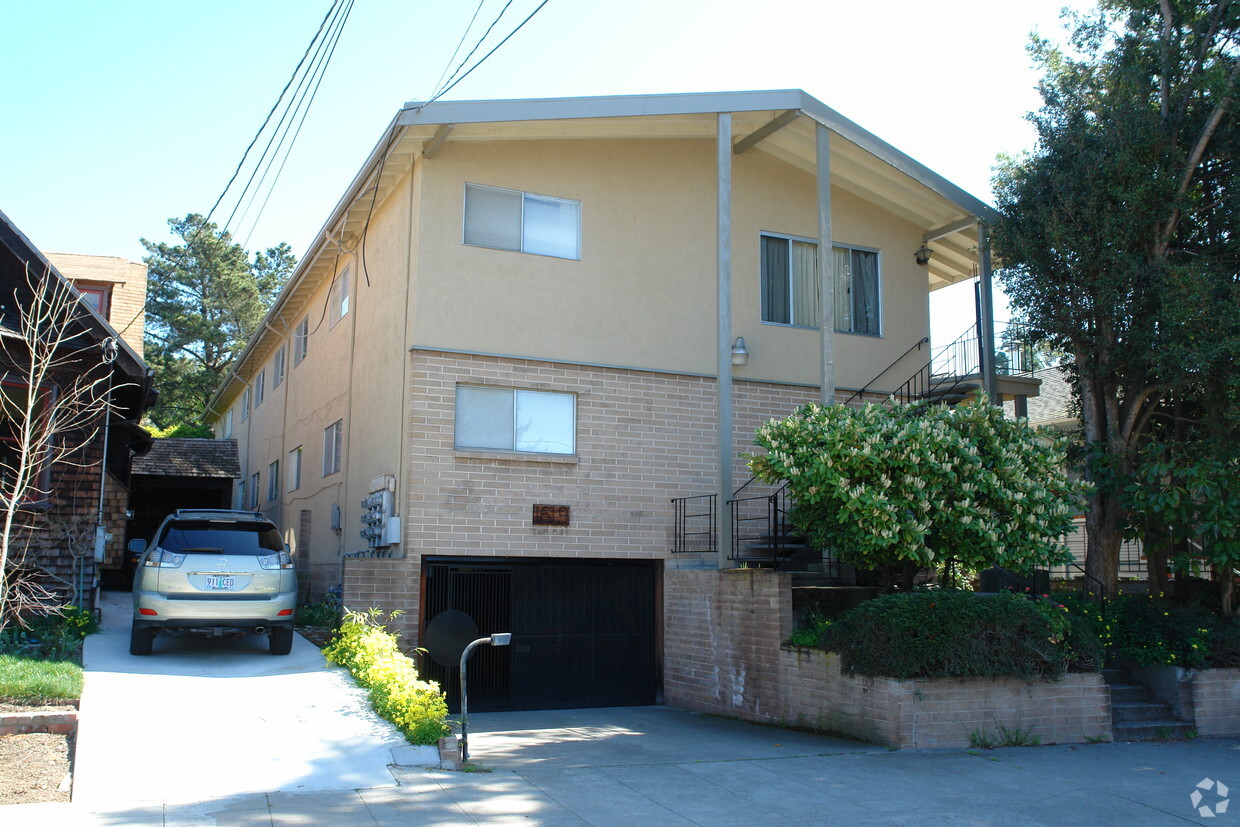 Primary Photo - 1619 Josephine St