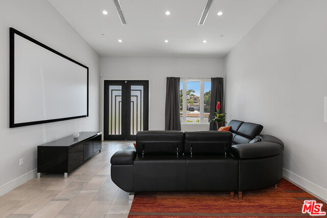Foto del edificio - 3147 E Sierra Madre Blvd