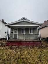 Building Photo - 2219 Woodford St