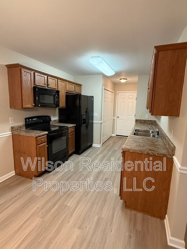 Foto del edificio - 5816 Huckleberry Ct