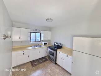 Building Photo - 411-413 E Mansfield St