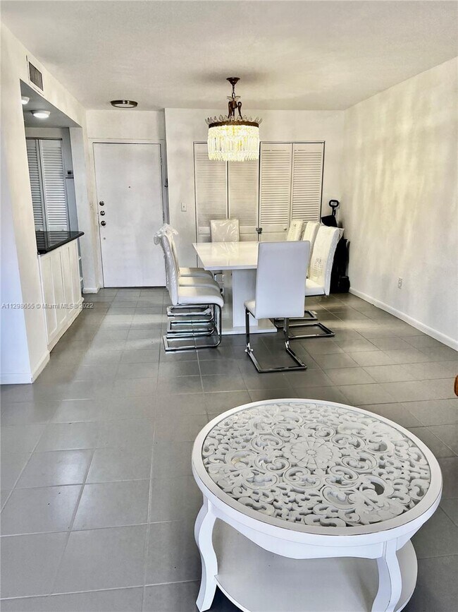 Building Photo - 3860 NE 170th St  202 North Miami Beach Fl...