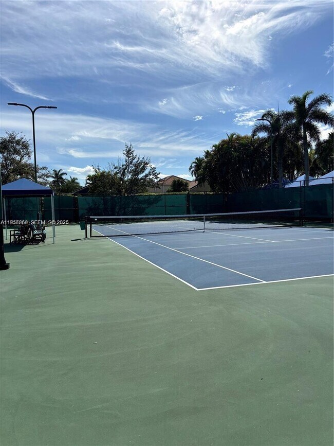 Foto del edificio - 14300 NW 16th St