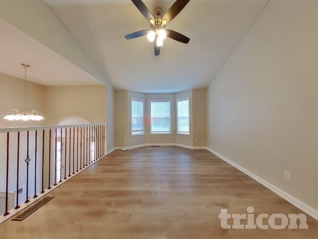 Building Photo - 141 Fairfax Dr