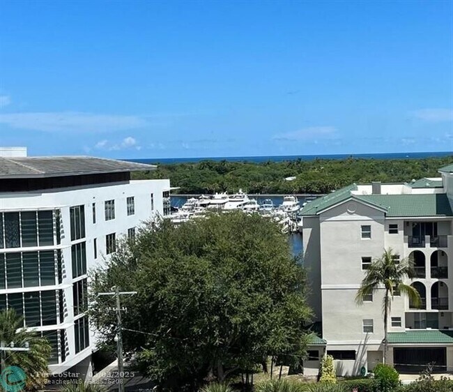Foto del edificio - 2555 NE 11th St
