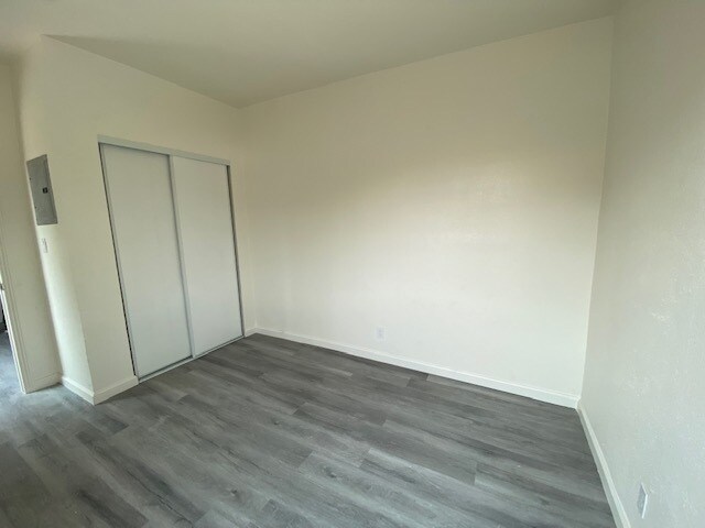 Foto del edificio - 1347 E 23rd St