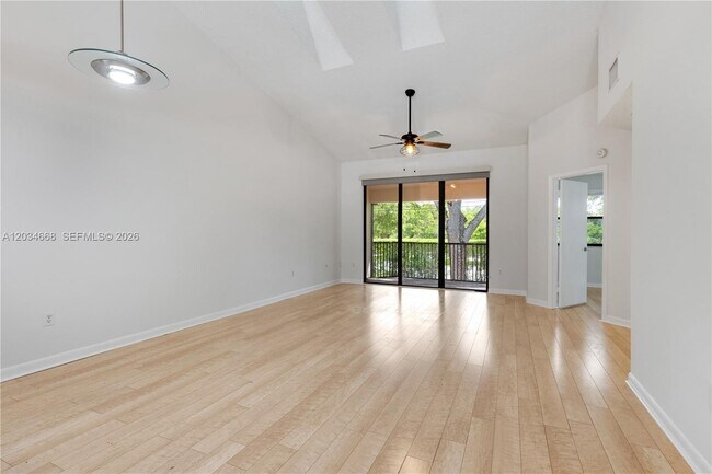 Foto del edificio - 104 NW 98th Terrace
