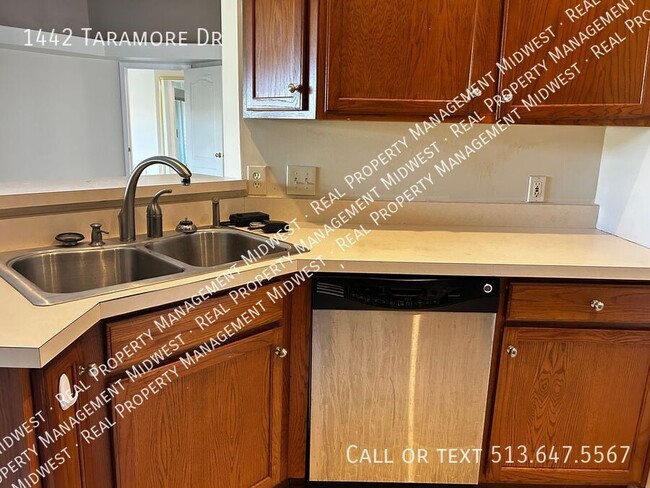 Building Photo - 1442 Taramore Dr