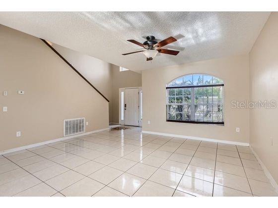 Building Photo - 335 Aldershot Ct