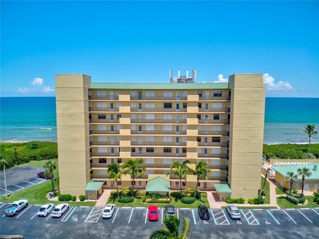 Building Photo - 7370 S Ocean Dr