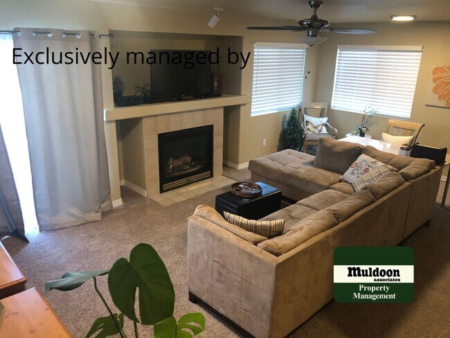 Building Photo - Beautiful Northgate Home!