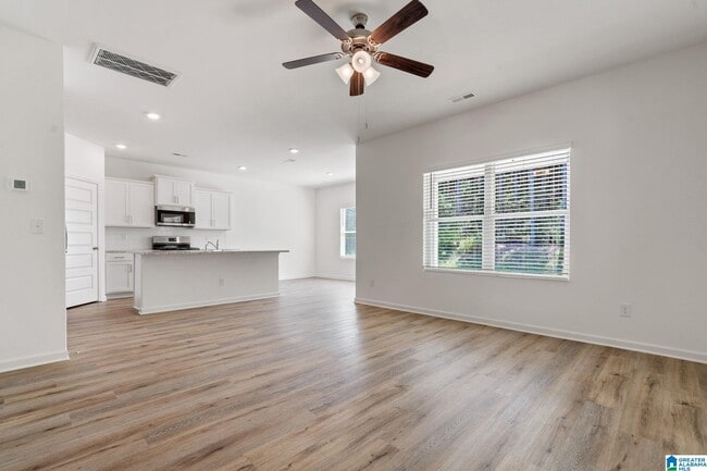 Building Photo - 2029 Eaton Pl