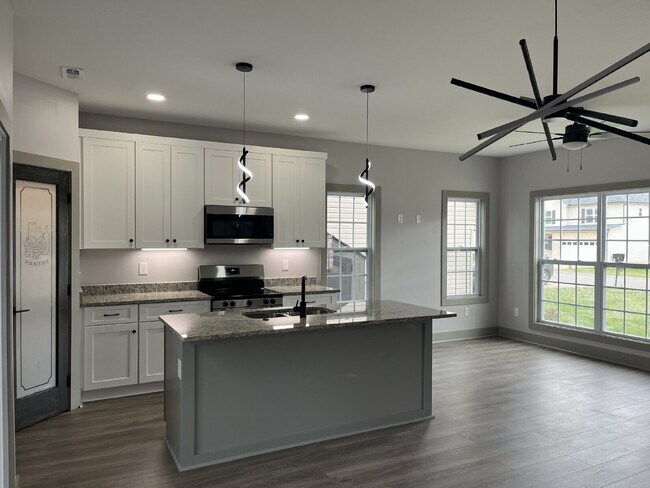 Foto del edificio - 2922 Painted Pony Dr