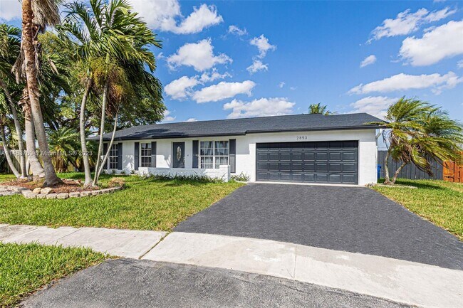 Foto del edificio - 2853 NW 108th Ave