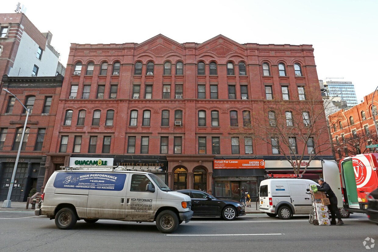 Building Photo - 774 Amsterdam Ave