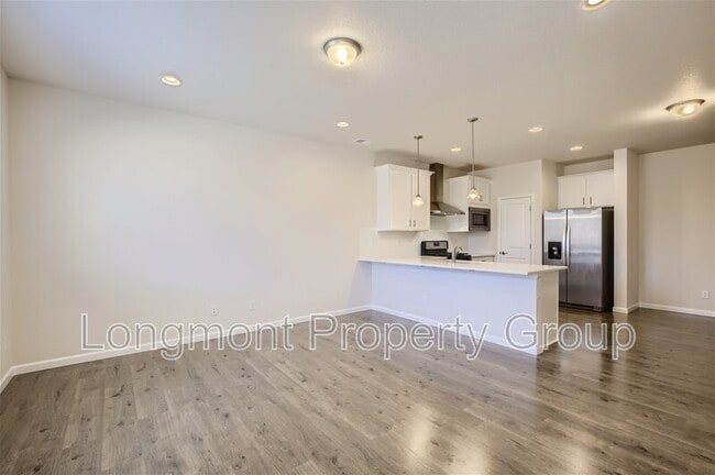 Building Photo - 679 Stonebridge Dr
