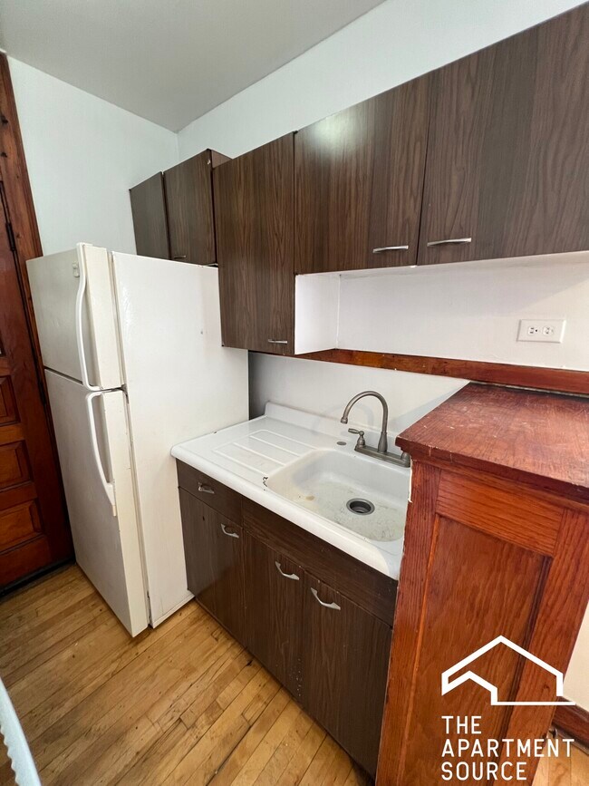 Foto del edificio - 3150 N Linder Ave