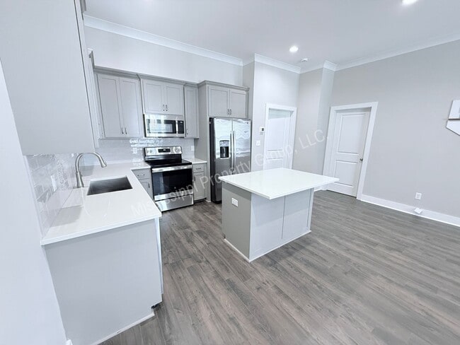 Foto del edificio - 3BD/3BA New Construction!