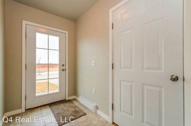Building Photo - 2257 Bison St
