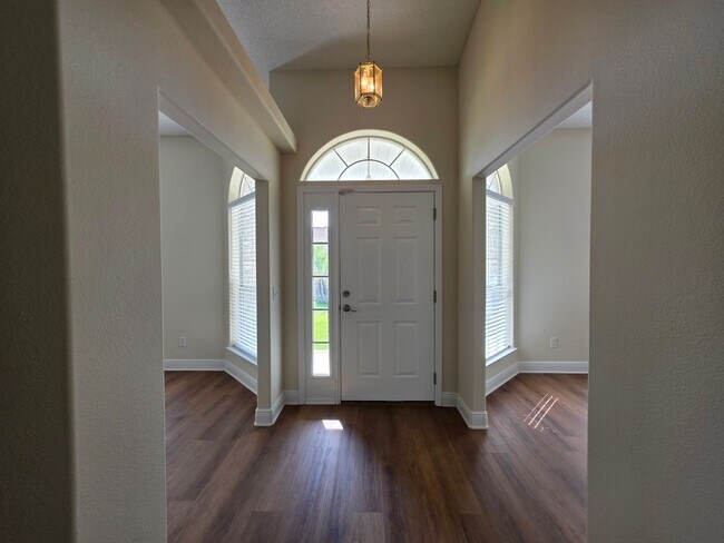 Foto del edificio - 4BR/3BA home with shed close to Navy Feder...