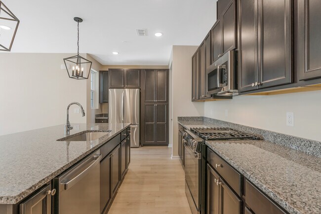 Foto del edificio - 219 Myrtle Rd