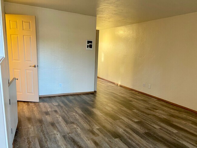 Building Photo - 24888 Hunter Ave
