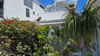 Building Photo - 1812 W Balboa Blvd