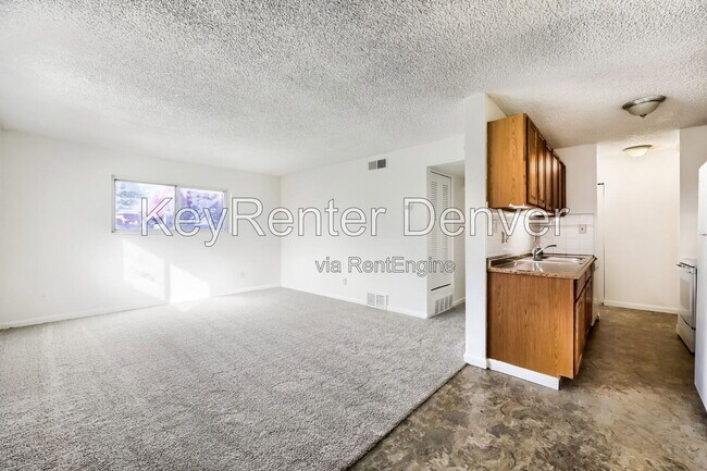 Building Photo - 10211 Ura Ln