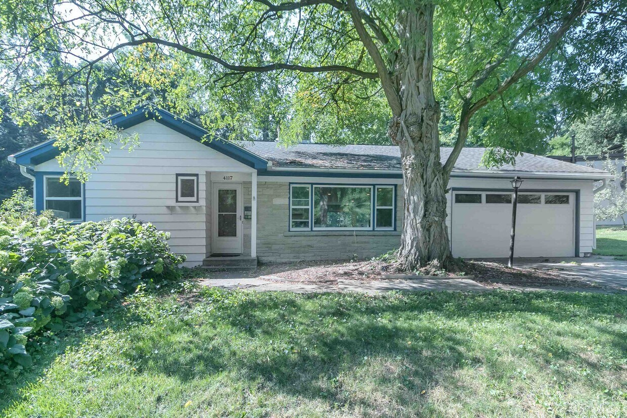 Primary Photo - 4117 Chippewa Dr