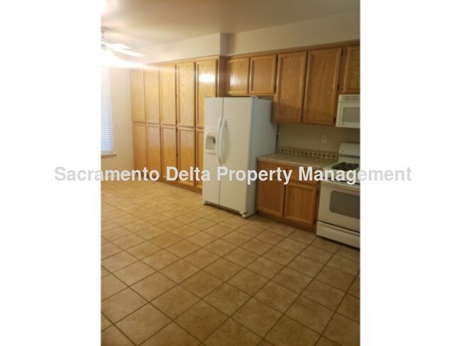 Building Photo - 2176 Catherwood Way