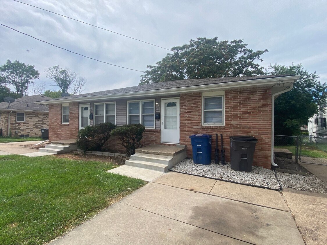 Primary Photo - 3302 SE 5th St