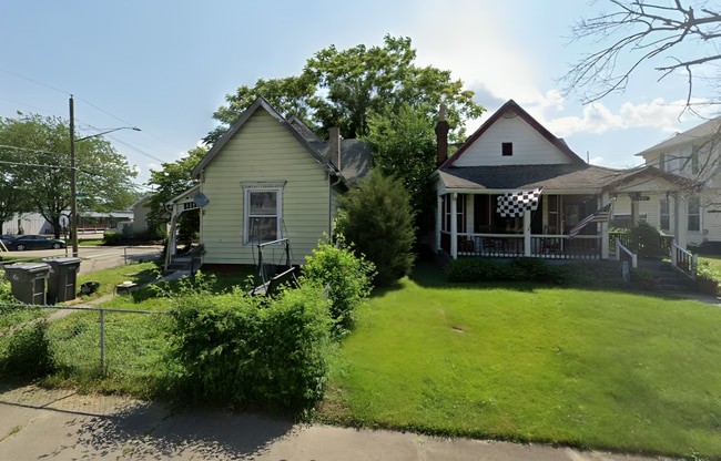 Photo - 1337 Barth Ave House