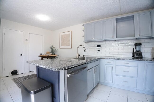 Building Photo - 5349 Bamboo Ct