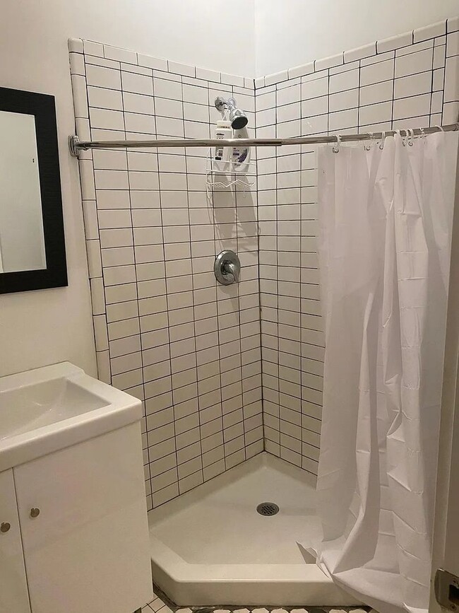 Foto del edificio - 211 W 38th St